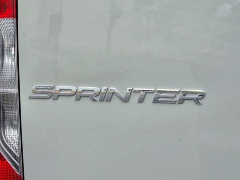 Used 2021 Mercedes-Benz Sprinter 2500 w/ Premium Package image 36
