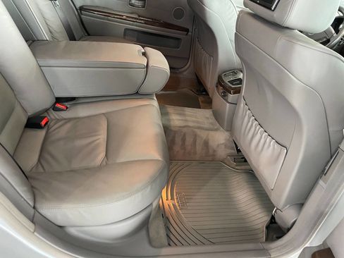 Used 2003 BMW 745Li image 25