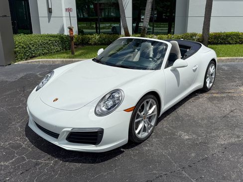 Used 2018 Porsche 911 Carrera image 5