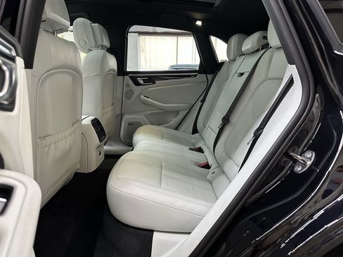 Used 2024 Porsche Macan S image 13