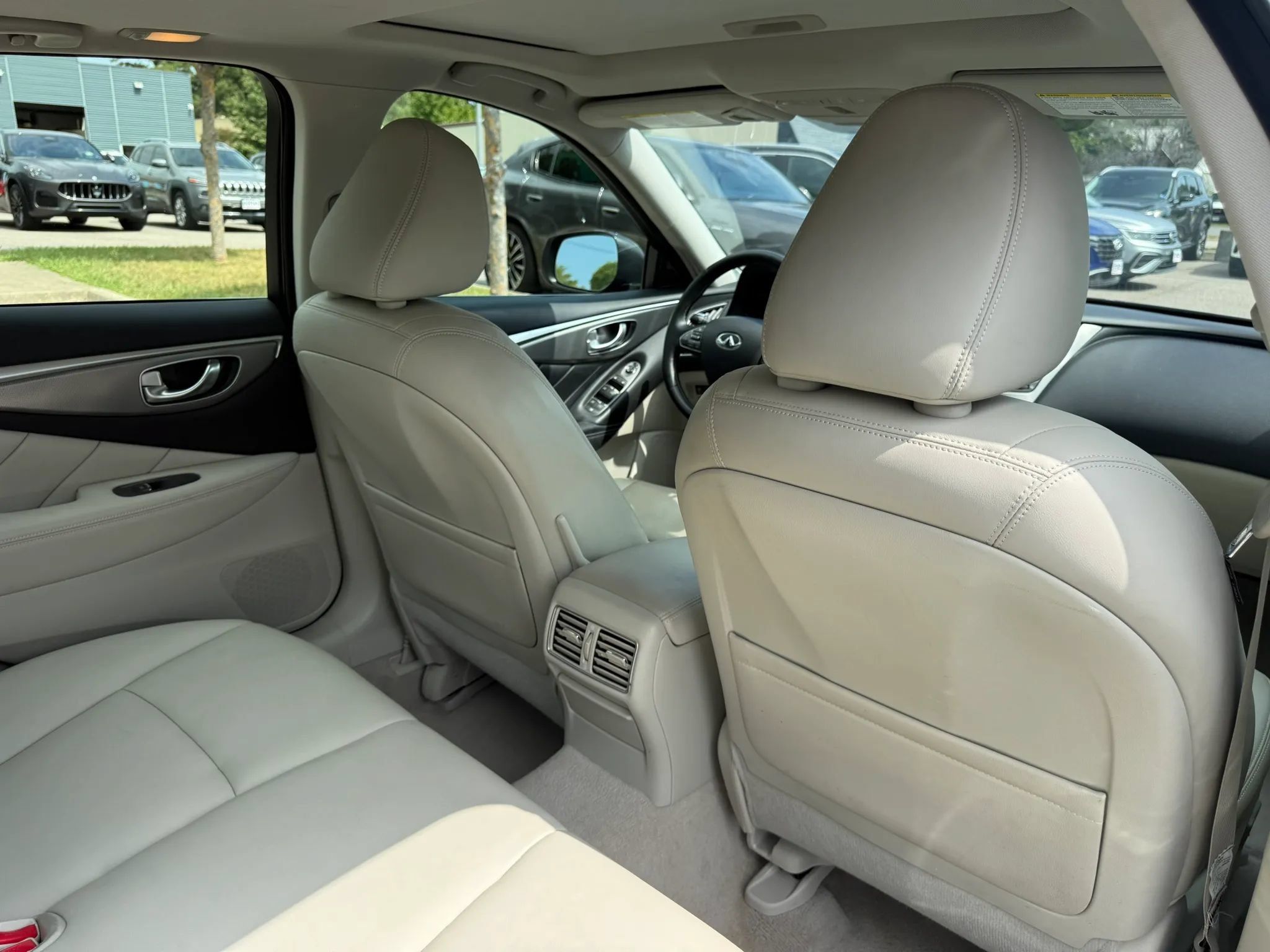 Used 2015 INFINITI Q50 Premium w/ All Weather Package AWD/4WD image 19