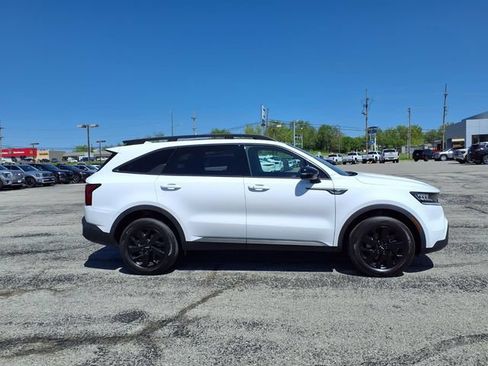 Used 2023 Kia Sorento S w/ Panoramic Sunroof Package AWD/4WD image 16
