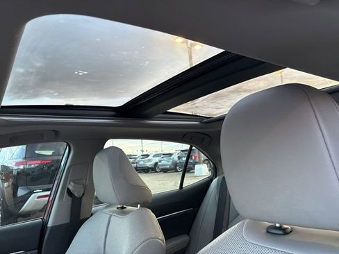 Used 2023 Toyota Camry XLE image 27