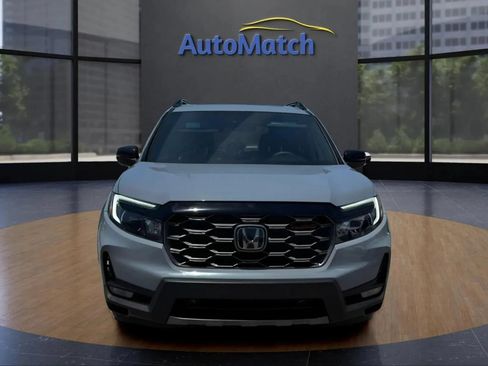 Used 2023 Honda Passport TrailSport image 2
