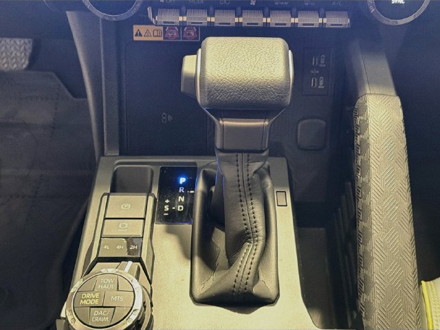 Certified 2025 Toyota 4Runner Trailhunter AWD/4WD image 16
