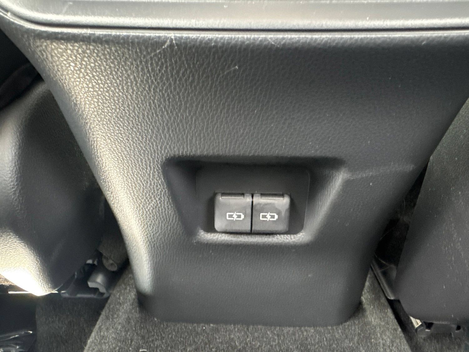 Used 2025 Toyota RAV4 XLE Premium AWD/4WD image 23