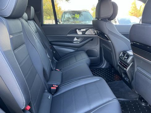 New 2026 Mercedes-Benz GLS 580 4MATIC image 24
