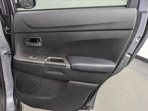 Used 2024 Mitsubishi Outlander Sport SE image 18