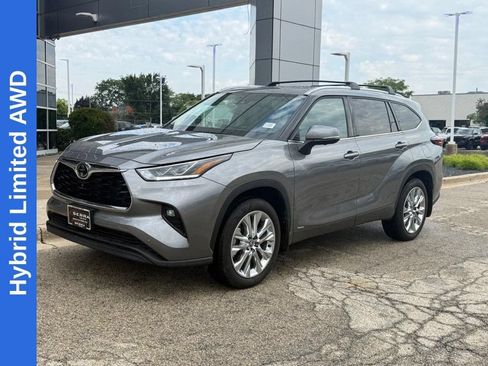 Used 2025 Toyota Highlander Limited AWD/4WD image 8