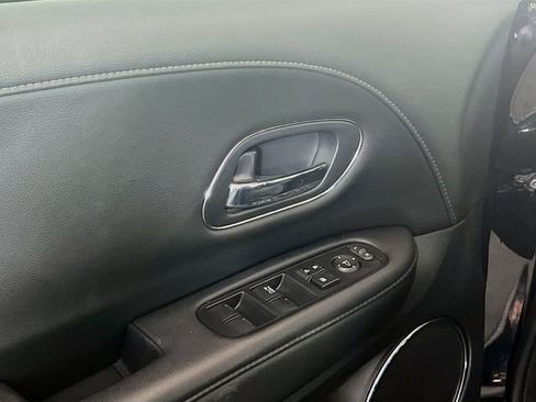 Used 2020 Honda HR-V EX-L image 17