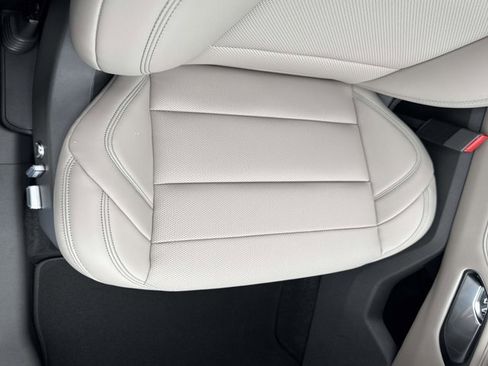 New 2025 Lincoln Nautilus Premier w/ Equipment Group 102A image 18