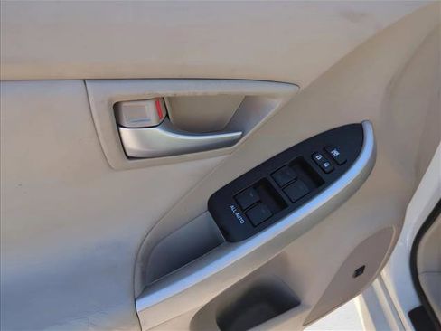 Used 2014 Toyota Prius Four FWD image 9