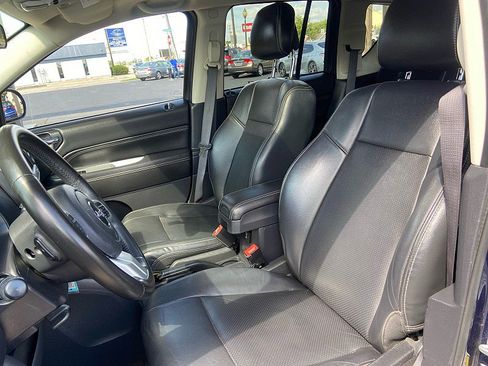 Used 2015 Jeep Compass High Altitude FWD image 17