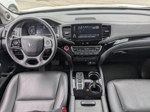 Used 2021 Honda Pilot Touring image 18