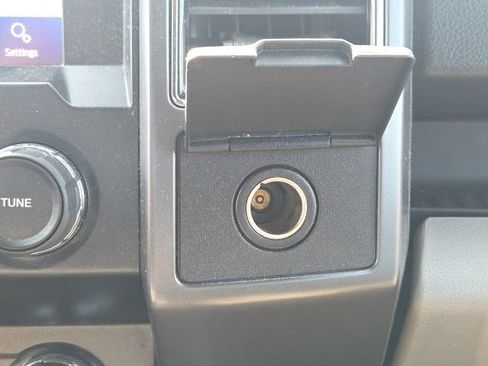 Used 2019 Ford F150 XLT w/ Equipment Group 302A Luxury AWD/4WD image 28