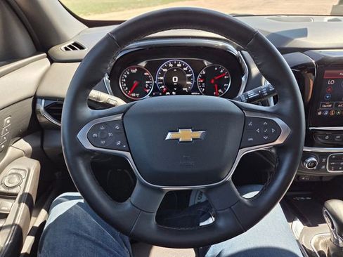Used 2023 Chevrolet Traverse High Country AWD/4WD image 21