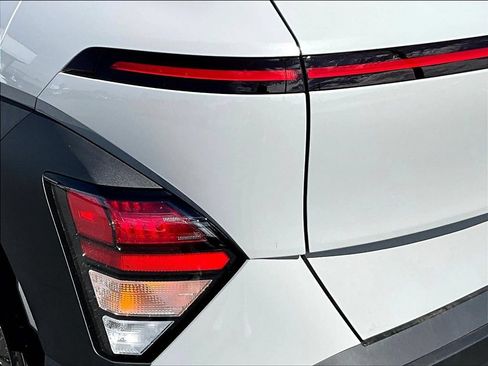 Certified 2024 Hyundai Kona SEL w/ Convenience Package AWD/4WD image 23