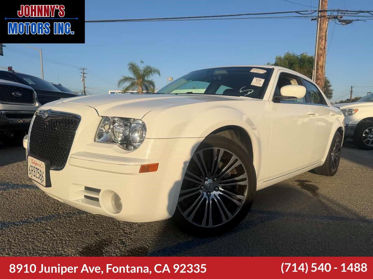 Used 2010 Chrysler 300 S RWD image 1