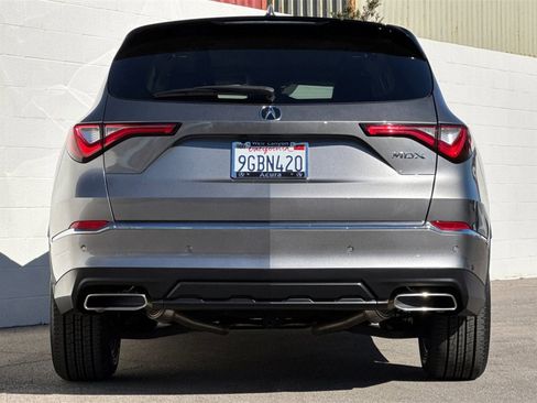 Certified 2023 Acura MDX FWD w/ Technology Package image 9