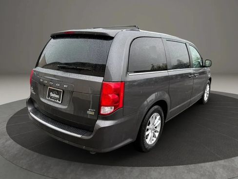 Used 2019 Dodge Grand Caravan SXT FWD image 4