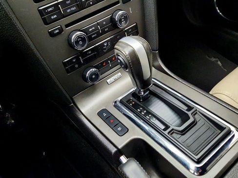 Used 2013 Ford Mustang Premium image 17