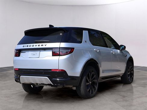 New 2025 Land Rover Discovery Sport Dynamic SE image 5