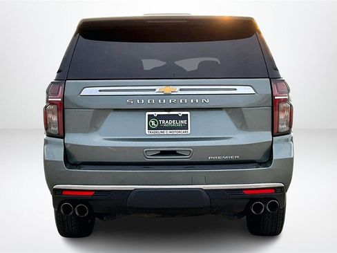 Used 2023 Chevrolet Suburban Premier image 5