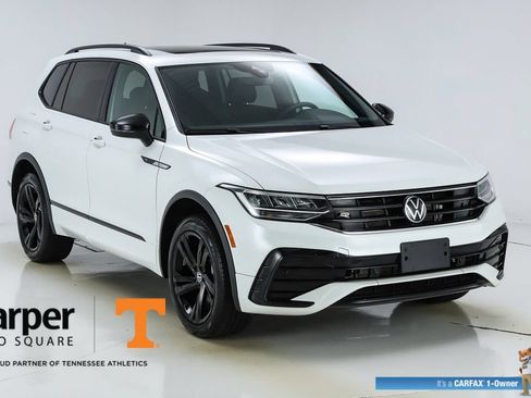 Used 2024 Volkswagen Tiguan SE R-Line AWD/4WD image 15