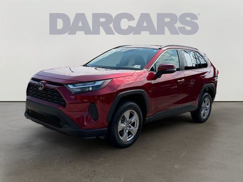 Used 2025 Toyota RAV4 XLE FWD image 3