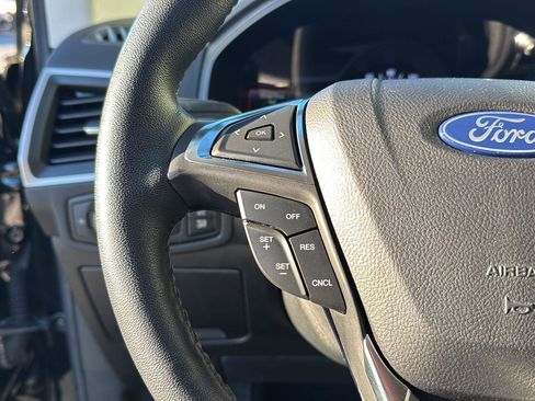 Used 2022 Ford Edge SEL w/ Sport Appearance Package image 18