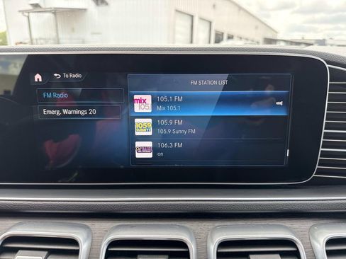 Used 2022 Mercedes-Benz GLE 350 4MATIC image 32