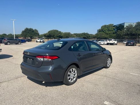 Used 2025 Toyota Corolla LE FWD image 4