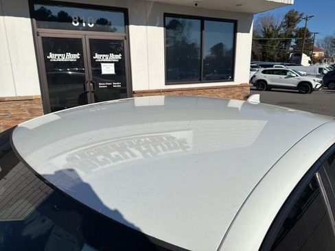 Used 2022 Honda Civic Sport image 12