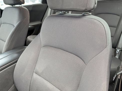 Used 2021 Chevrolet Malibu LT image 23