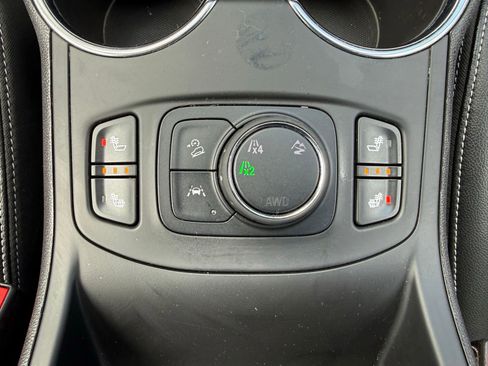 Used 2024 GMC Terrain SLT AWD/4WD image 27