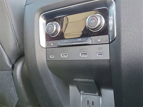 Used 2023 GMC Yukon Denali image 19