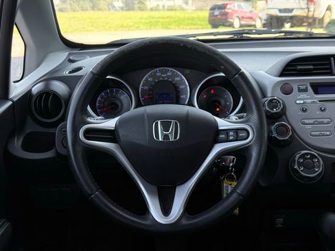 Used 2010 Honda Fit Sport image 25