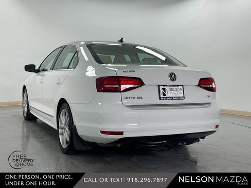 Used 2017 Volkswagen Jetta SEL image 8