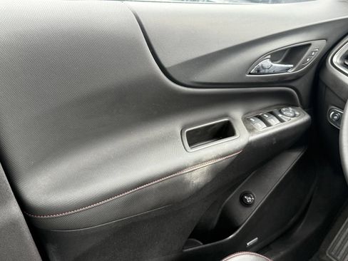 Used 2024 Chevrolet Equinox RS w/ RS Leather Package FWD image 32