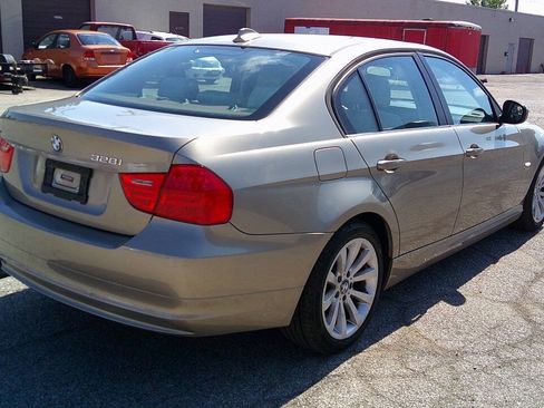 Used 2011 BMW 328i xDrive Sedan AWD/4WD image 5