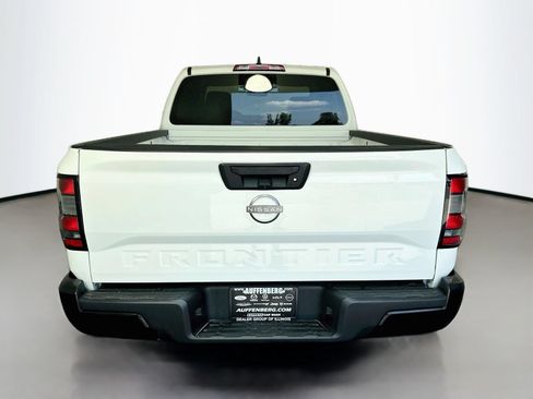 Used 2022 Nissan Frontier S RWD image 6