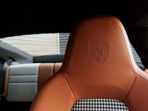 Certified 2023 Porsche 911 Sport Classic image 19