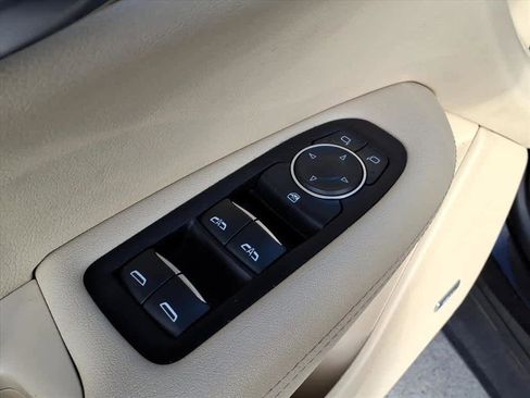 Used 2017 Cadillac XT5 FWD image 15