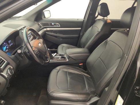 Used 2016 Ford Explorer XLT w/ Equipment Group 202A image 17