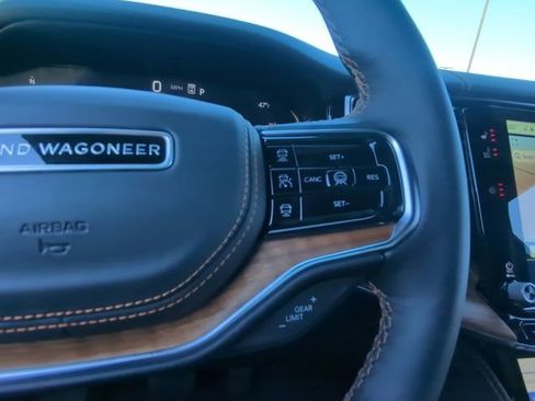 New 2024 Jeep Grand Wagoneer Series III image 28
