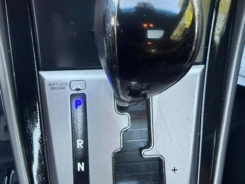 Used 2013 Hyundai Elantra Limited FWD image 20