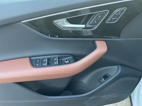 Used 2021 Audi Q7 3.0T Premium image 11