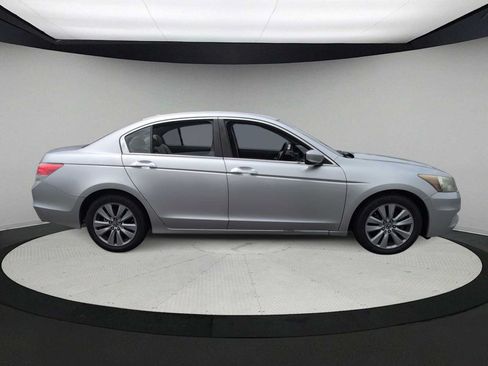 Used 2011 Honda Accord EX-L image 9