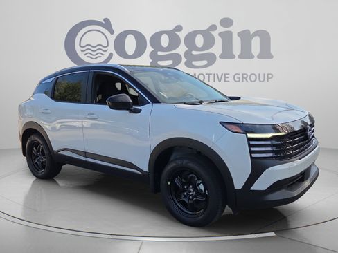 New 2026 Nissan Kicks SV w/ SV Premium Package FWD image 7