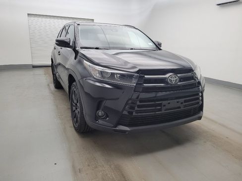 Used 2019 Toyota Highlander SE image 14